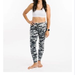 Gray camo joggers worn less then 3 times